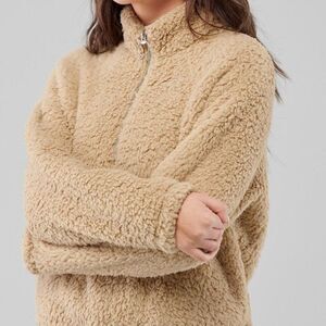 ✨HOLLISTER Tan Cropped Half-Zip Teddy Sz Large Fleece✨
